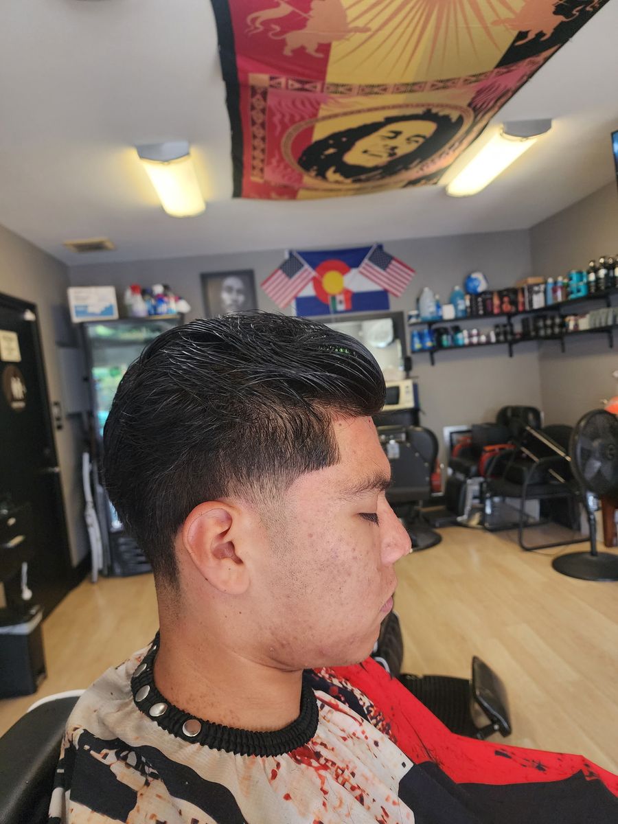 A textured crop with a faded back and sides